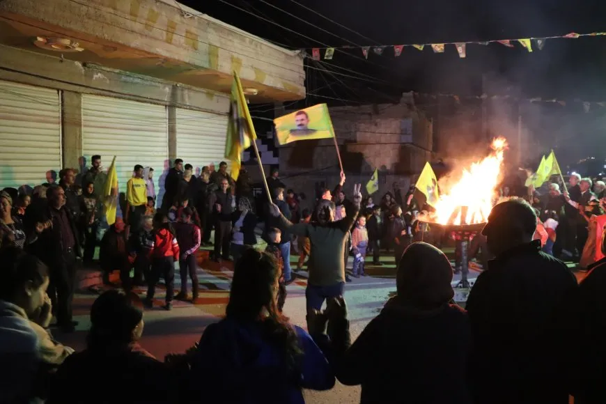 Li Qamişlo û Dêrikê pîrozbahiyên Newrozê