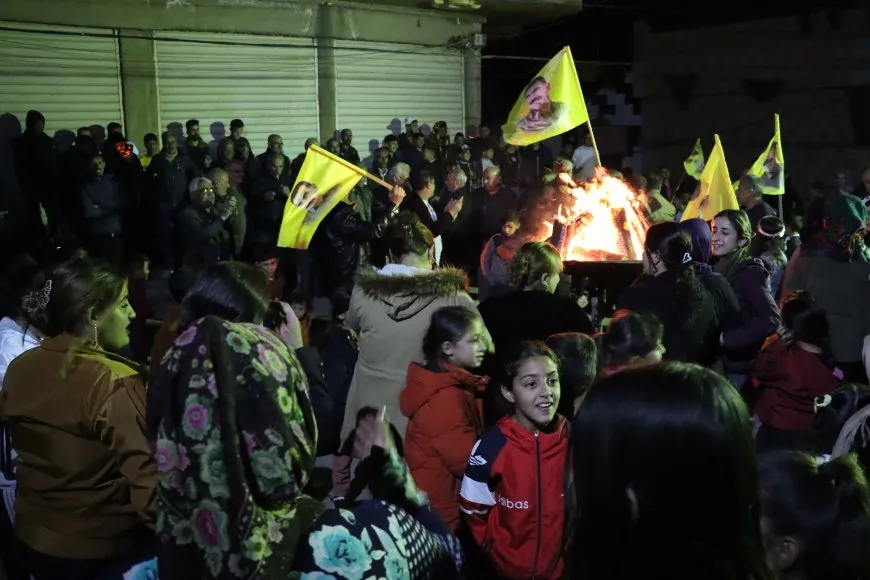 Li Qamişlo û Dêrikê pîrozbahiyên Newrozê