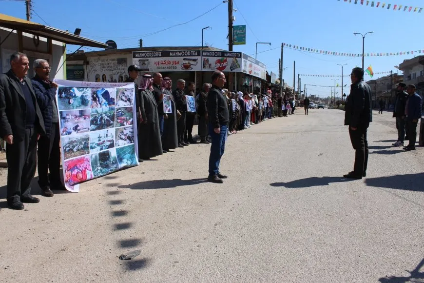 Ji bo qurbaniyên komkujiya Helebceyê jiyan 5 deqeyan rawestiya
