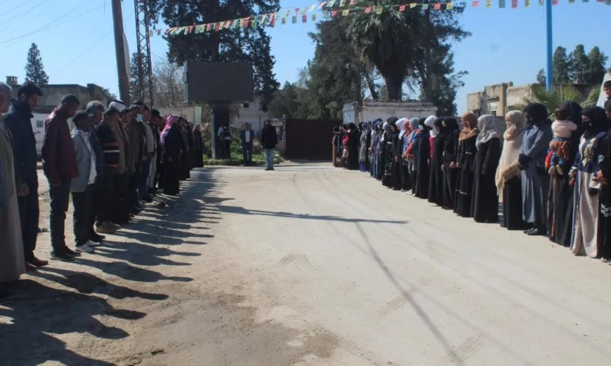 Ji bo qurbaniyên komkujiya Helebceyê jiyan 5 deqeyan rawestiya