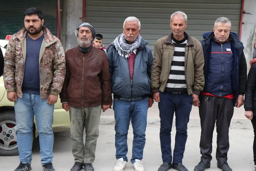 Ji bo qurbaniyên komkujiya Helebceyê jiyan 5 deqeyan rawestiya
