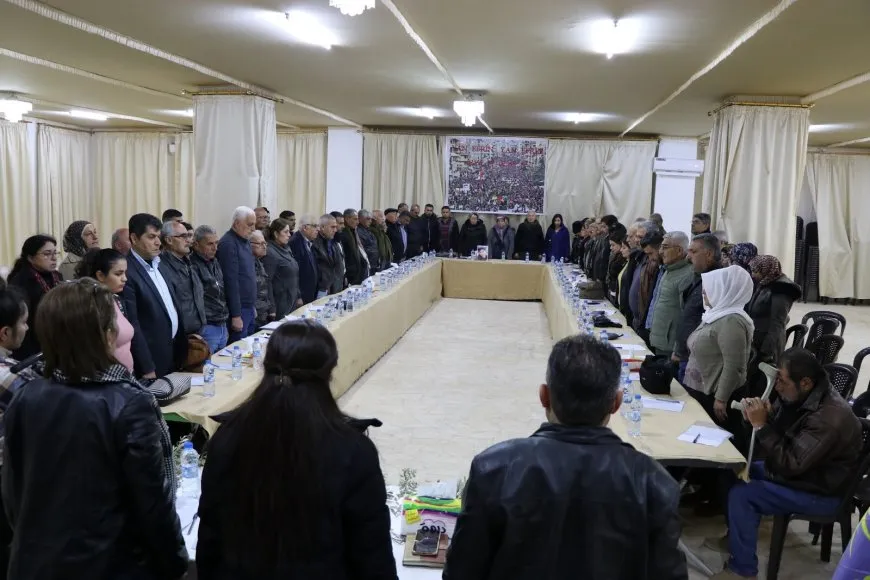 Di salvegera dagirkirina Efrînê de PYD’ ê panelek li dar xist
