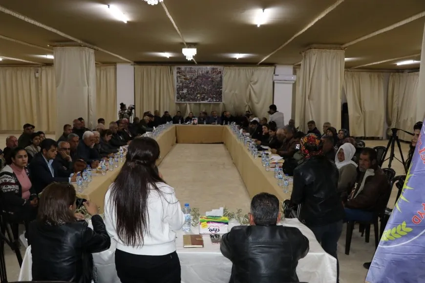Di salvegera dagirkirina Efrînê de PYD’ ê panelek li dar xist