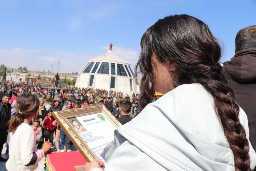 Şêniyên kantona Firatê şehîd Gelî Kobanê oxir kir