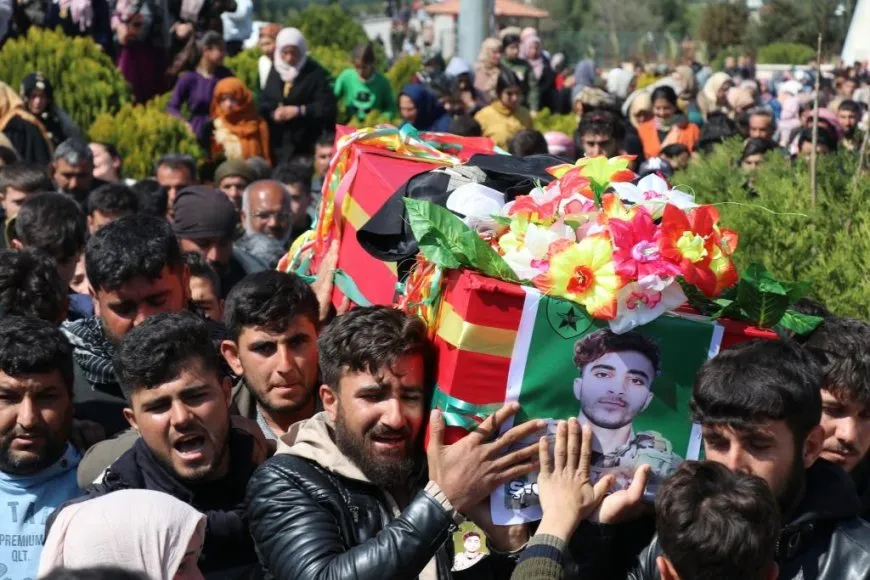 Şêniyên kantona Firatê şehîd Gelî Kobanê oxir kir