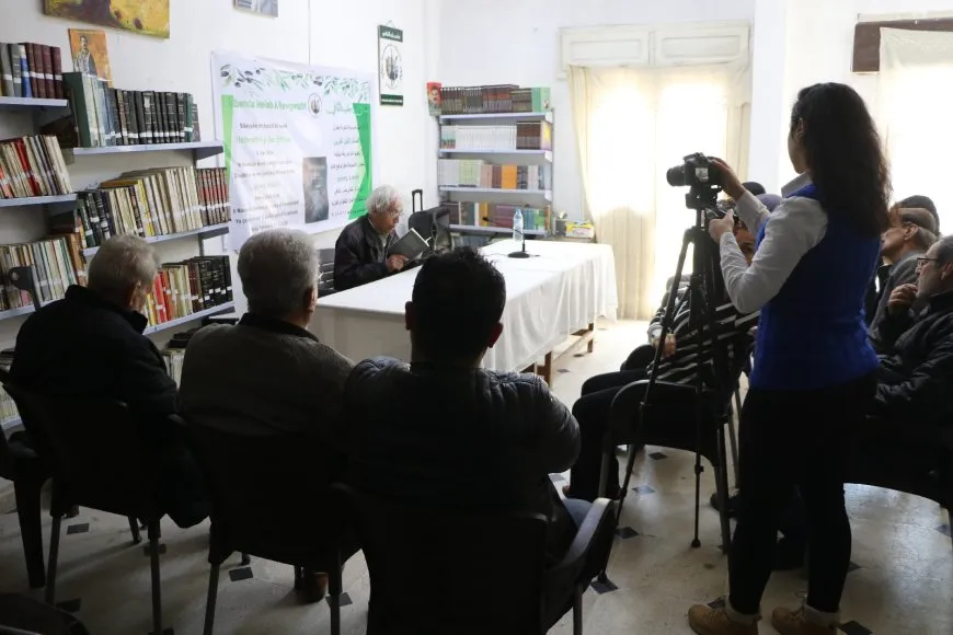 Li Helebê helbestvanekî Kurd hat xelatkirin