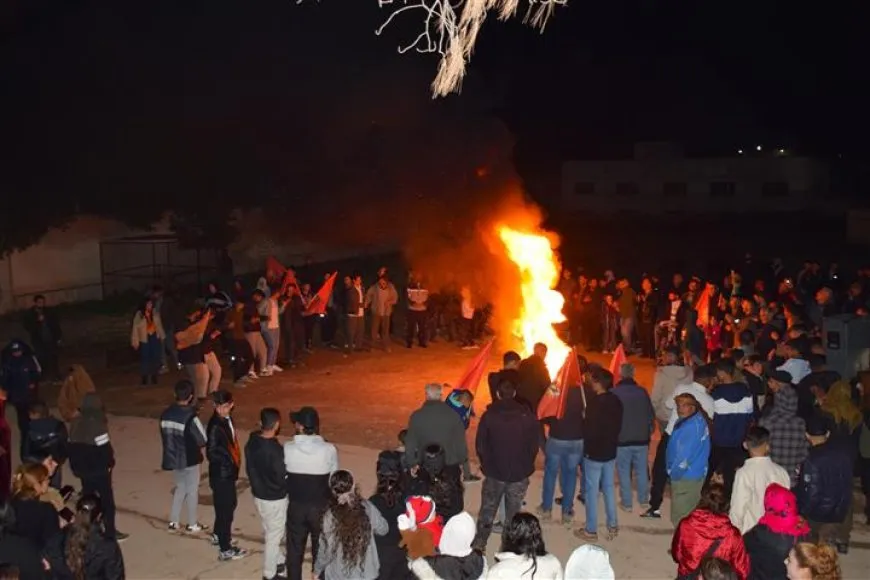 Bi hatina Newrozê şahî û pêxistina mûman