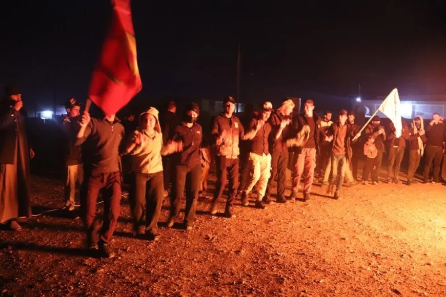 Bi hatina Newrozê şahî û pêxistina mûman