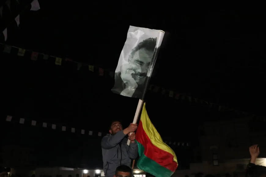 Ermeniyan agirê Newrozê pêxist