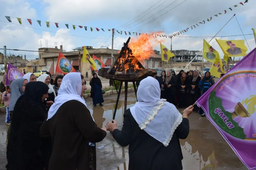Li Tirbespiyê ji bo Dayikên Şehîdan şahiya newroze
