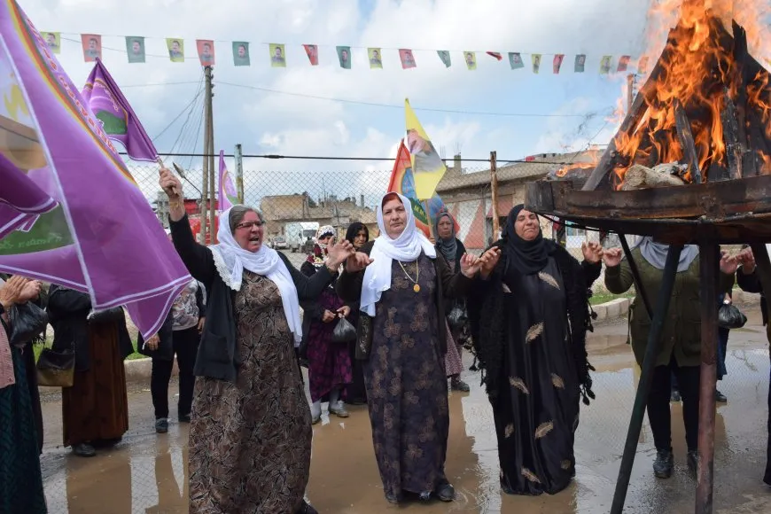 Li Tirbespiyê ji bo Dayikên Şehîdan şahiya newroze