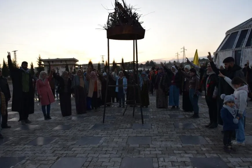 Agirê Newrozê li gund û bajaran geş bû