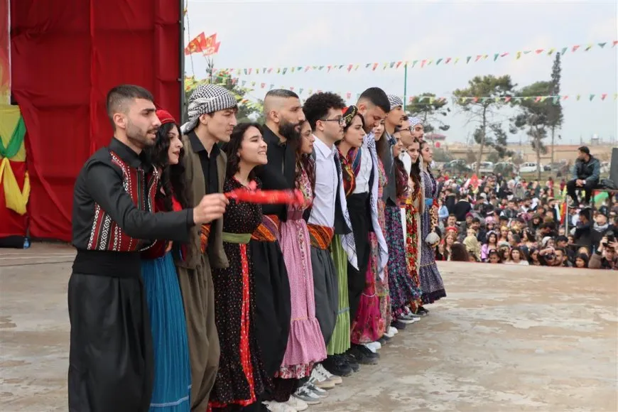 Pîrozbahiyên Newrozê bi dawî bûn