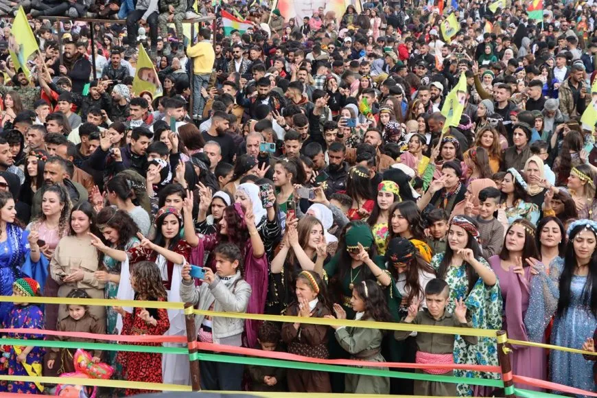 Pîrozbahiyên Newrozê bi dawî bûn