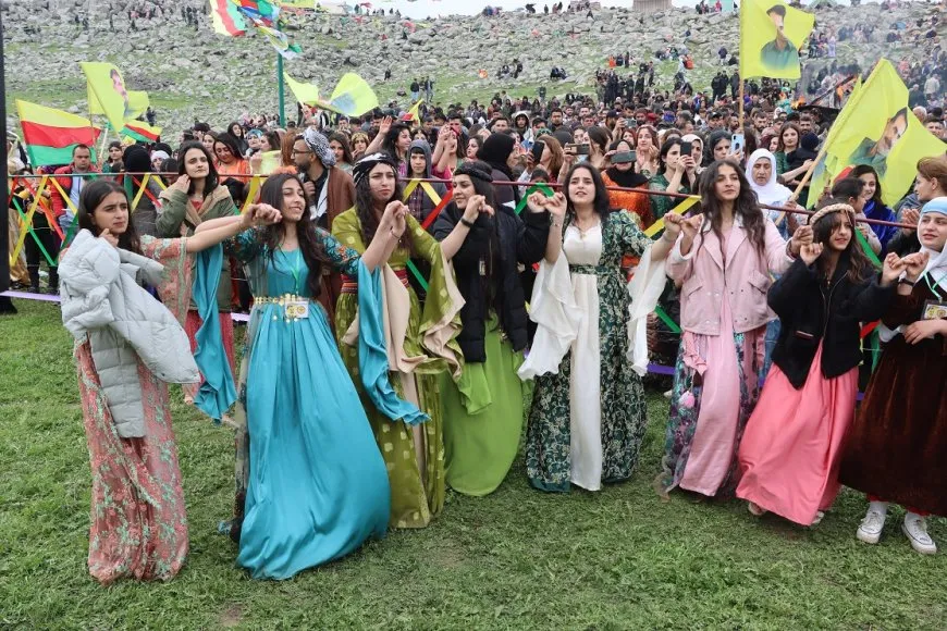 Pîrozbahiyên Newrozê bi dawî bûn