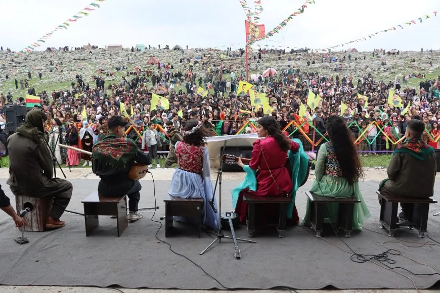 Pîrozbahiyên Newrozê bi dawî bûn