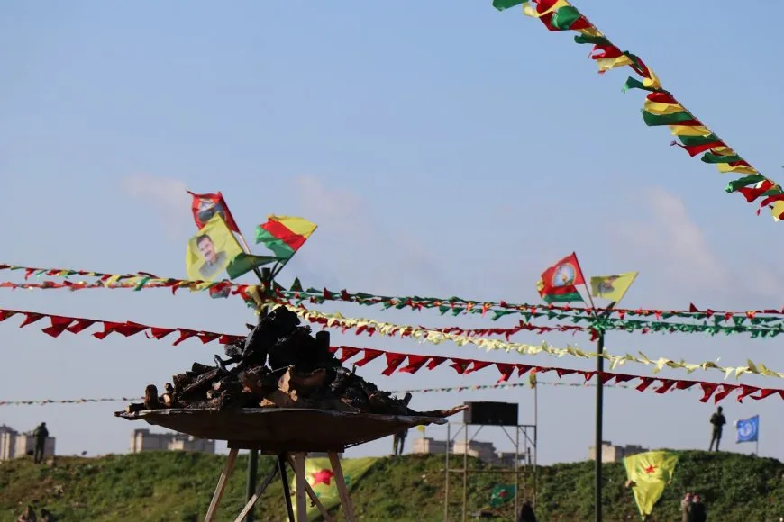 Şahiyên Newrozê li Kobanê û Helebê dest pê kir