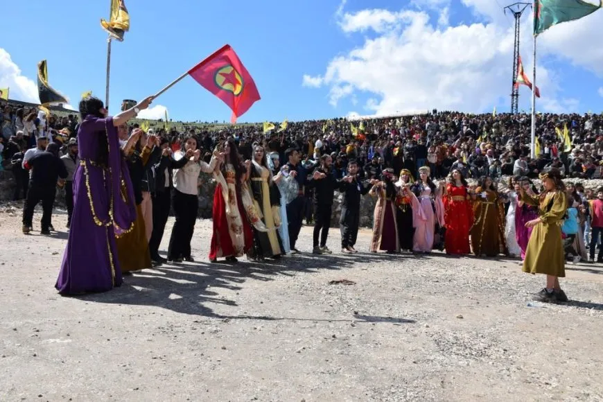 Pîrozbahiyên Newroza Kobanê û Helebê bi coş bi dawî bûn