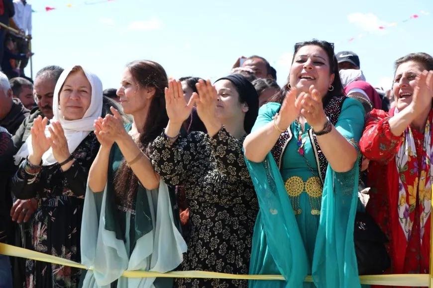 Newroza kantona Efrîn û Şehbayê bi dawî bû