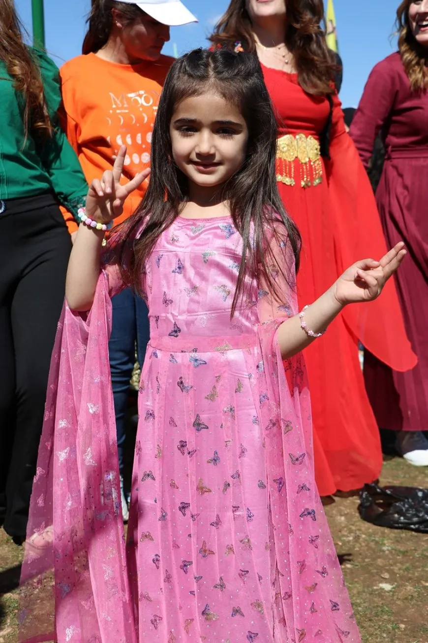 Newroza kantona Efrîn û Şehbayê bi dawî bû