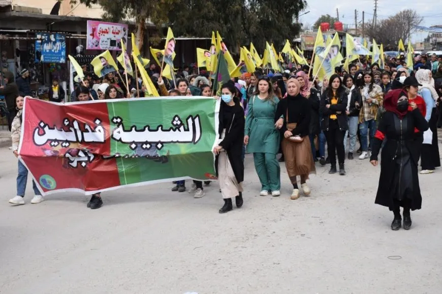 Xelkê Sirînê ji bo Rêber Abdullah Ocalan meşiyan
