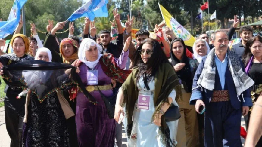 Li gelek bajaran pîrozbahiyên Newrozê