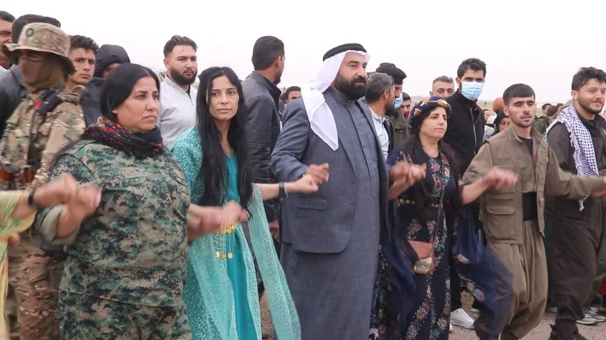 Xelkê Dêrazorê Newroz pîroz kir