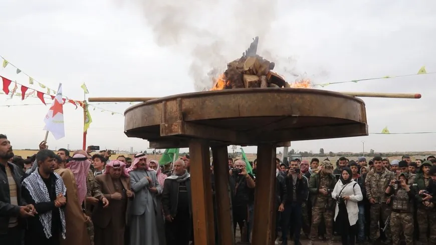 Xelkê Dêrazorê Newroz pîroz kir