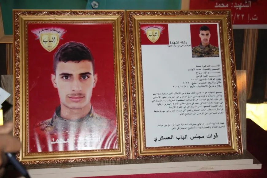 Xelkê Minbicê sersaxî da malbata şehîd Mihemed El Casim