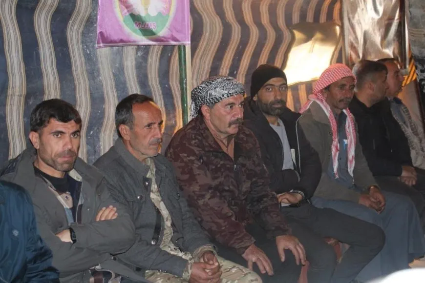 Xelkê Minbicê sersaxî da malbata şehîd Mihemed El Casim