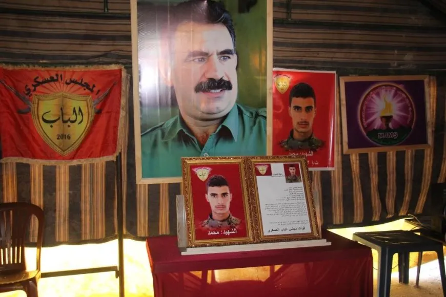 Xelkê Minbicê sersaxî da malbata şehîd Mihemed El Casim