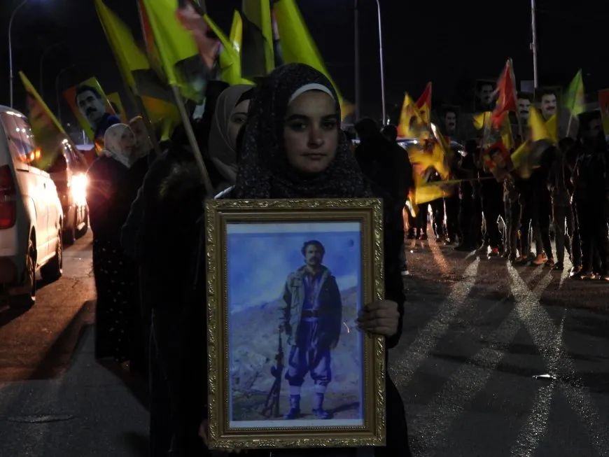 Li Tebqayê meşeke meşaleyî