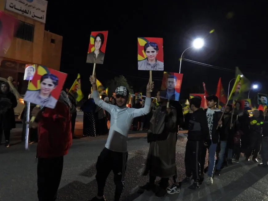 Li Tebqayê meşeke meşaleyî