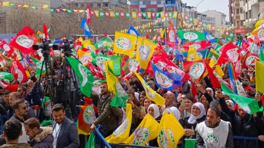 KCK: Dengê xwe bidin namzetên gel