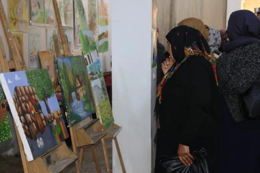 Li Helebê pêşangeha ‘Efrîn di dil de ye’
