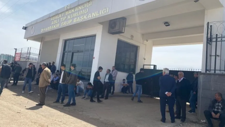 Li gundê Çirmiq ê Sûrê wezîfedarê DEM Partiyê hat qetilkirin