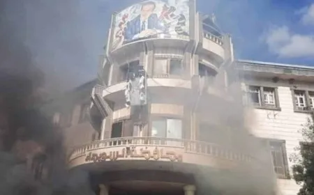 Li Siwêdayê li dijî avahiyeke hikumeta Şamê êrişa bombeyî