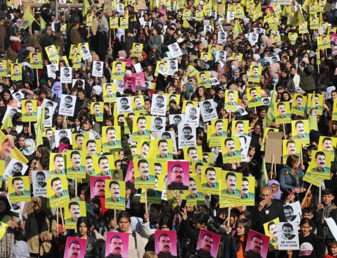 ‘Bi berxwedanê em ê azadiya fîzîkî ya Rêber Abdullah Ocalan misoger bikin’