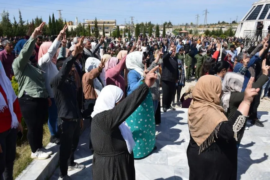 Şêniyên kantona Firatê şehîd Kaya Kêtikanî oxir kir