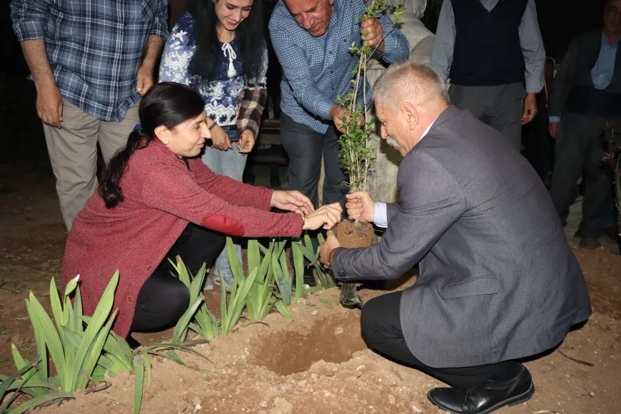 Xêzeromana li ser jiyana Rêber Abdullah Ocalan hate belavkirin