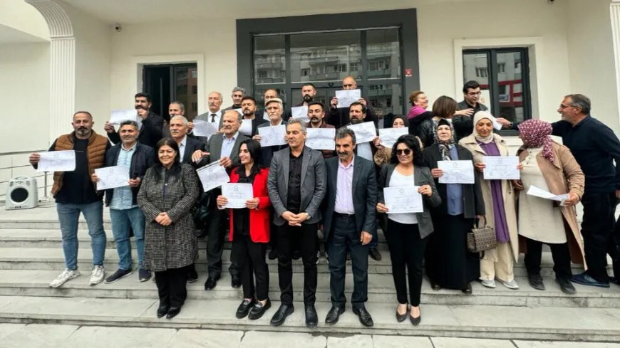 Mehmet Nûrî Guneş û Nejla Kum mazbatayên xwe wergirtin