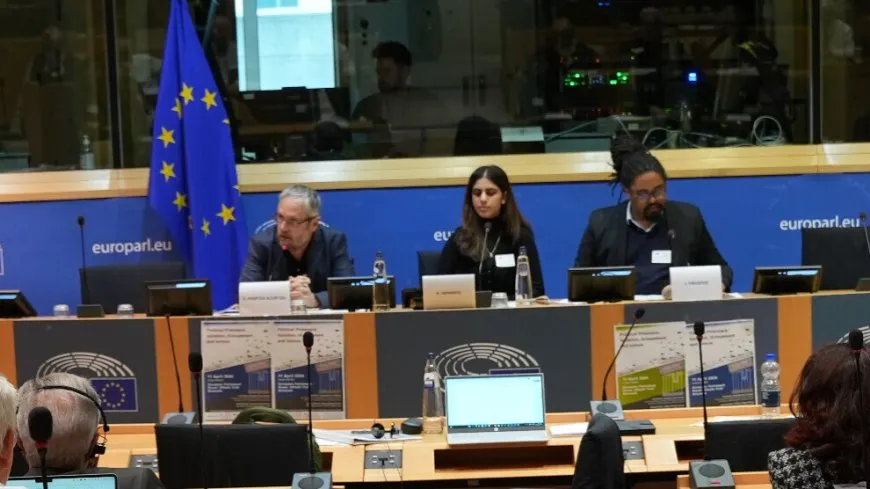 Di konferansa li Parlamentoya Ewropayê de biryara têkoşîna kollektîf a li dijî tecrîdê