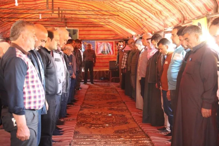 Xelkê Minbicê sersaxî da malbata şehîd Hisên El Îbrahîm