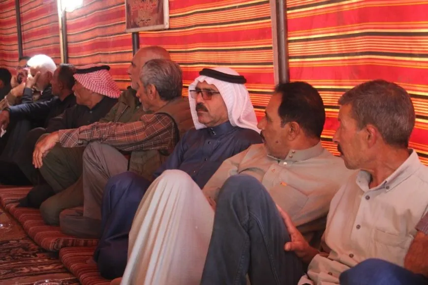 Xelkê Minbicê sersaxî da malbata şehîd Hisên El Îbrahîm