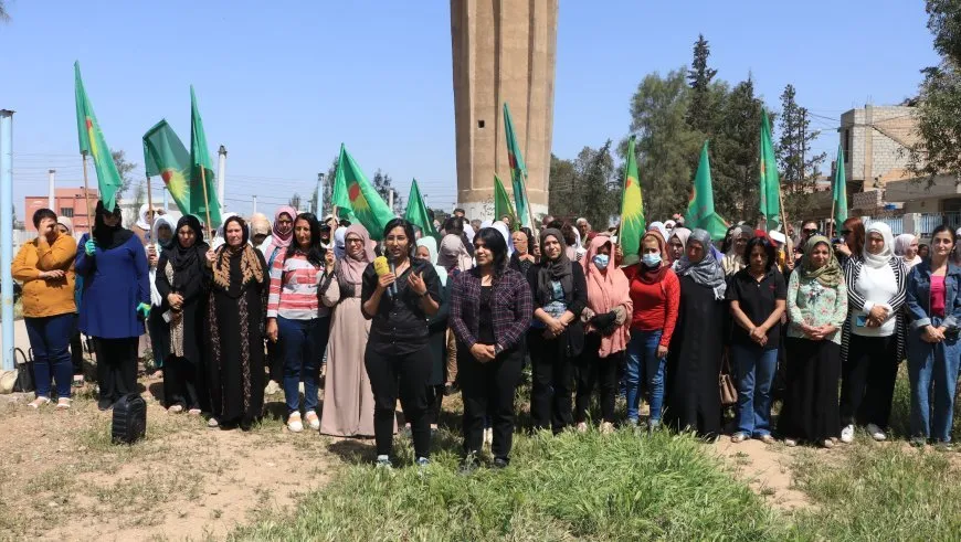 Kongra Star bi çandina gulan damezirandina KJK`ê pîroz kir