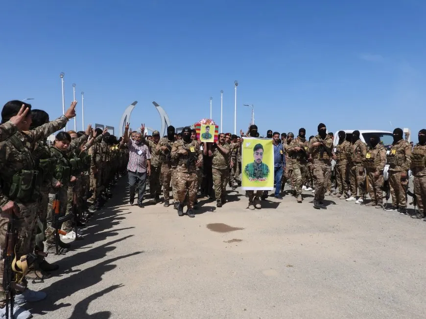 Şehîd Hemze HÎlal El Silêx li Tebqayê hate oxirkirin