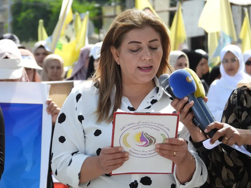 Şêniyên Tebqayê li dijî tecrîda li ser Rêber Abdullah Ocalan meşiyan