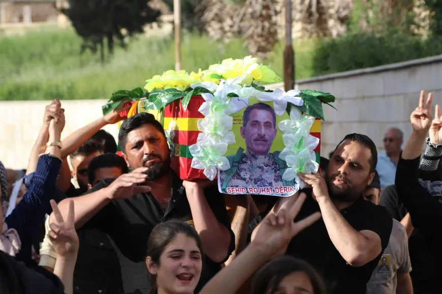 Şehîd Rojhat Dêrik hat oxirkirin
