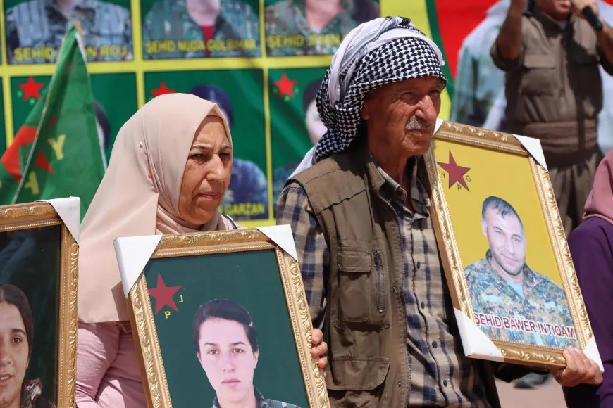 Li çiyayê Qereçoxê bîranîna şehîdan