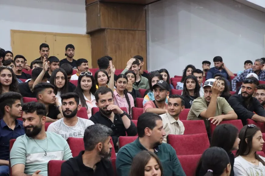 Xwendekarên zanîngeh û dibistanên amadehiyê xwe bi rêxistin dikin